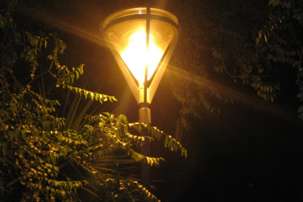 Farola encendida